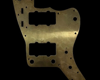ジャズマスター ブラック アルマイト加工の手彫りピックガード。Fender