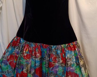Vintage dress, party dress, costume dress, 1980 dress, black dress, Halloween costume, black velvet dress, new years eve dress, vintage part