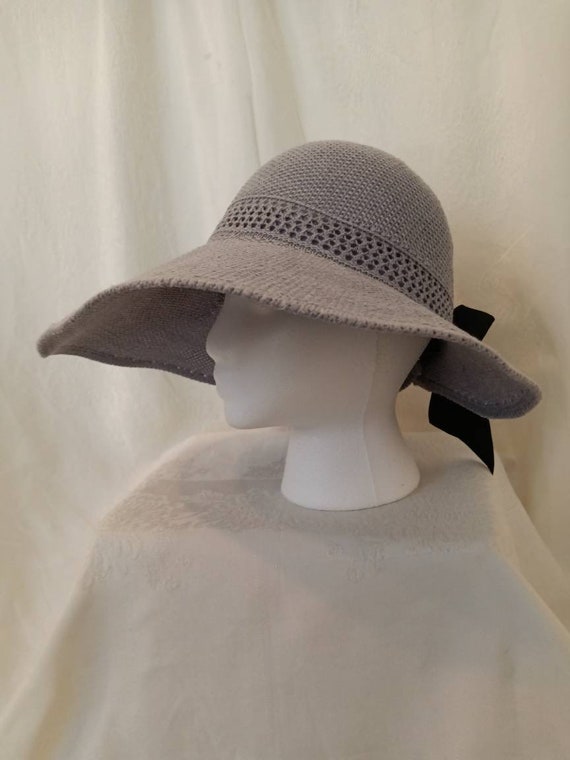 Hat, Sun hats,  Bonnet,  Sun Bonnet,  Summer Hat, Hats, Sun Visors,  Visor,  Grey Bonnet, Vintage Bonnet