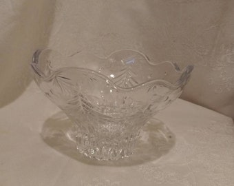 Bowl, vintage bowl, serving bowl, crystal bowl, Mikasa bowl, Christmas night, 6 inch, table accessories, crystal severing bowl, footed bowl