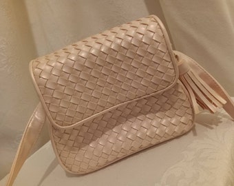 Vintage crossbody bag, accessories, designer bag, Evan Picone bag, crossbody bag, weaved bag, purse, fringe bag, pastel crossbody bag, acces