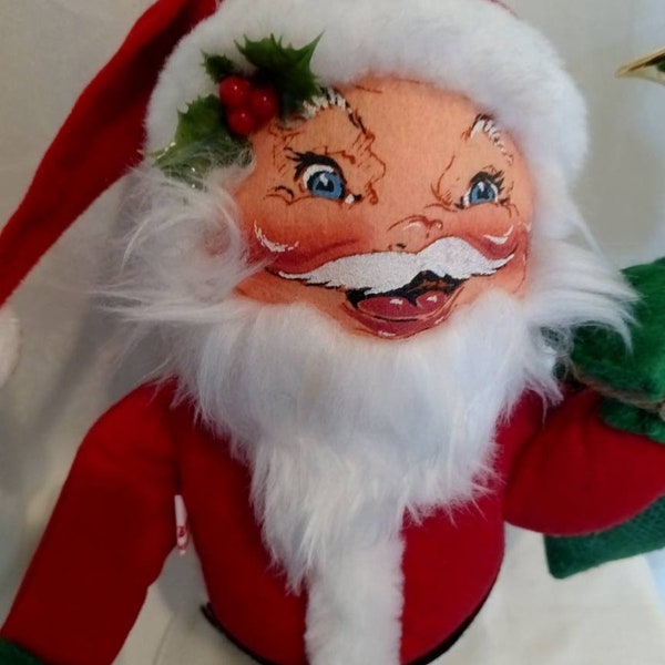 Annalee doll, Santa, Annalee vintage doll collection, Annalee Christmas, Annalee Santa, Annalee collectables, new Hampshire artist, Christma