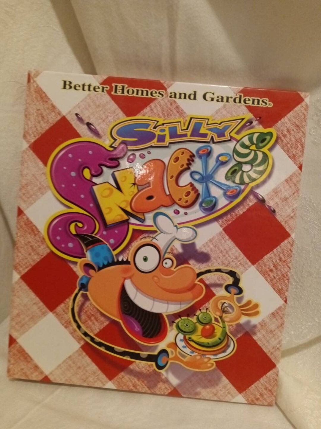 Cookbook, Kids Recipes, Better Home's and Gardens Silly Snacks Cookbook ...