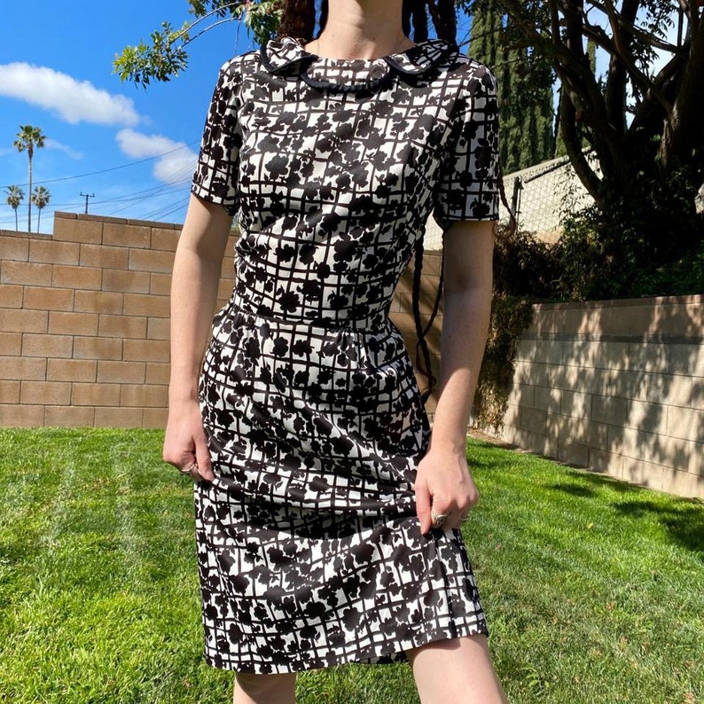 Vintage 1960s Black White Large Circles Mod Belted Dress | XS/S
