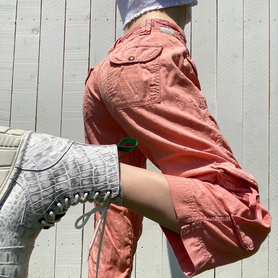 Vintage Lucky Brand Coral Cropped Cargo Pants - image 1