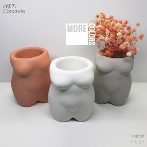 Jarrón minimalista con cuerpo de mujer - Decoración de salón