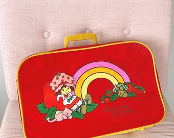 Vintage 1981 Strawberry Shortcake Suitcase Overnight Bag