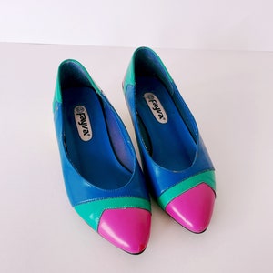 Vintage 1980s Fayva Blue, Green, Pink and Yellow Flat Shoes Womens Size 6