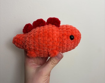 Peluche de dinosaurio de crochet