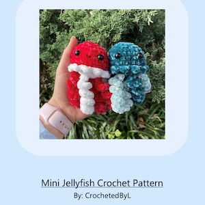 Mini jellyfish crochet pattern