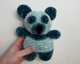 Peluche de panda tejido a crochet