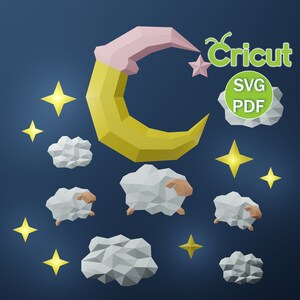 Puede incluir: Una ilustraci&oacute;n caprichosa con una luna creciente amarilla con punta rosa, estrellas, nubes y ovejas. La imagen incluye el texto "Cricut" y "SVG PDF". El dise&ntilde;o est&aacute; sobre un fondo azul oscuro.