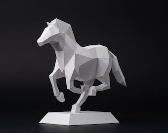 Low Poly Papercraft Horse Sculpture, DIY Decor (PDF Pattern)