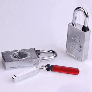 Secret Special Magnetic Key Padlock - Escape Room Prop Puzzle (Potato Lock)