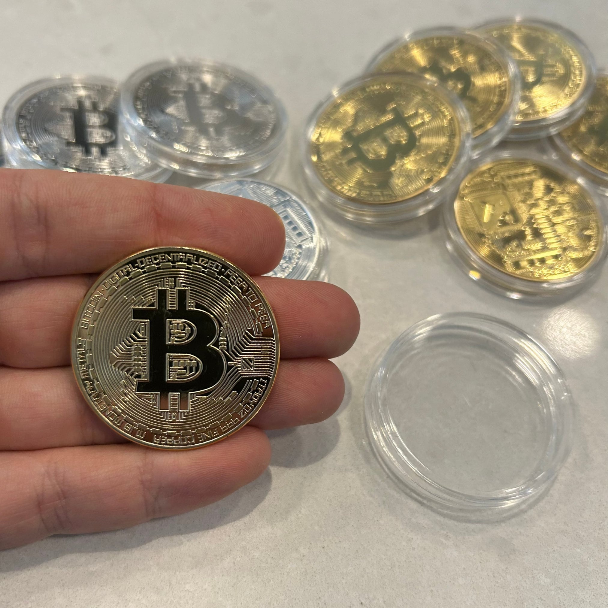 Bitcoin Physical Coins 3-Piece Physical Bitcoin Coins - Gold, Silver &  Bronze Collectible Cryptocurrency Tokens 16 Oz Can Holder