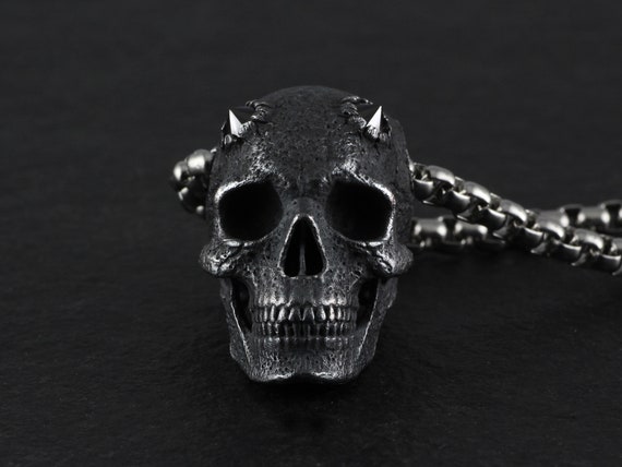 Gothic Dark Rock Totenkopf-Halskette aus Sterlingsilber