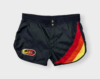 Bañador tipo short Connelly Ski Rainbow Wave vintage de los años 70 y 80, de nailon con parche de logo, para surf.