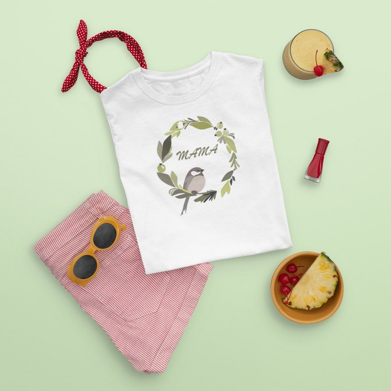 Flowers Birdie Mama T-Shirt Gifts for mom Mom birthday gift Mom life Step mom gift Mother daughter Mother day gift New mom gift