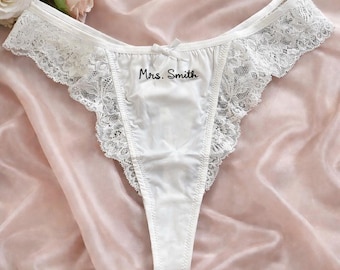 Tanga nupcial de encaje blanco personalizada: Lencería nupcial a medida