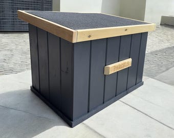 Handmade Wooden Parcel Box: Outdoor Delivery Storage, Weatherproof