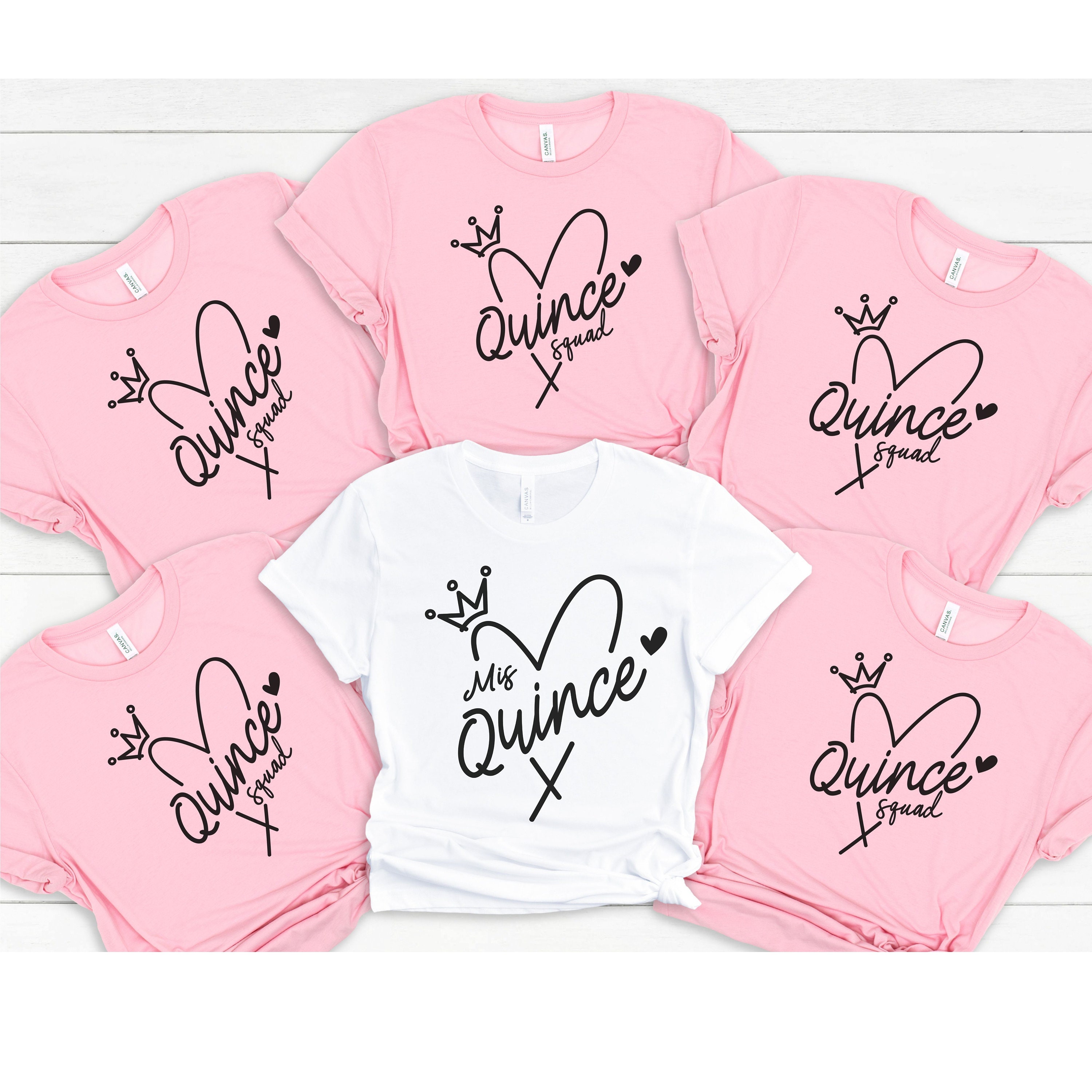 Quinceanera 15 quince distressed' Women's T-Shirt