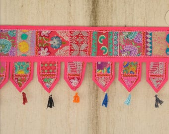 Khambadiya Toran artisanal : tapisserie indienne en patchwork, décoration bohème