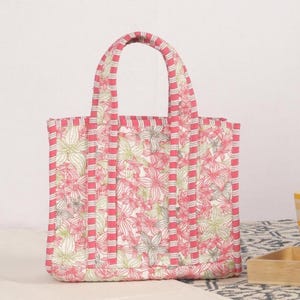Gesteppte Baumwolle Lunch Box Tasche: Handblock gedrucktes Blumenmuster