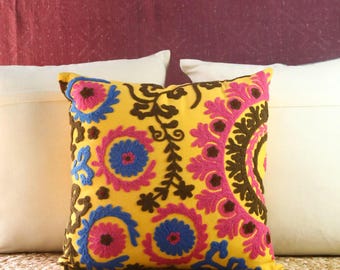 花柄刺繍入りスザニクッションカバー：手作りコットン、18x18インチ