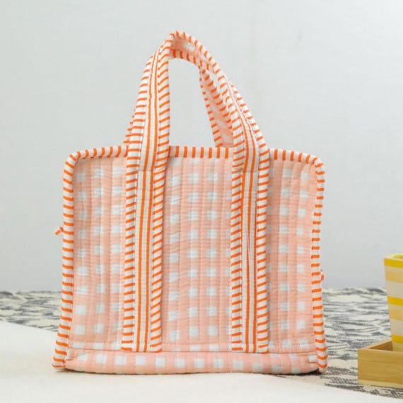Quilted Cotton Lunch Box Bag: Floral Buta Print, Small Tote
