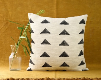 Handloomed Ivory Cotton Pillow Cover: Geometric Block Print Cushion