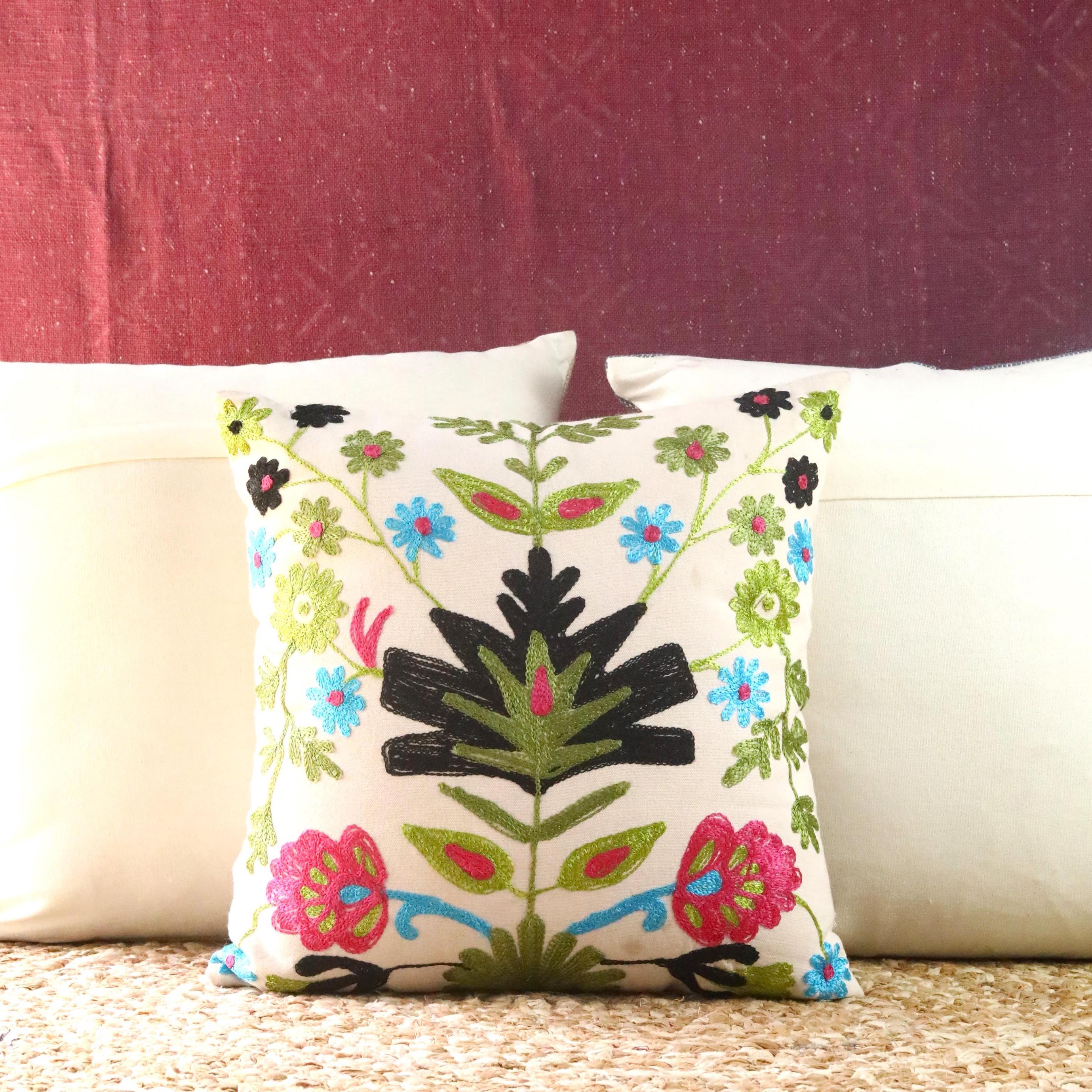 手作りのマルチカラークッションカバー / 18x18インチ正方形 / 手刺繍