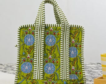 Little Quilted Cotton Lunch Box Bag: Hand Block Printed Floral Design