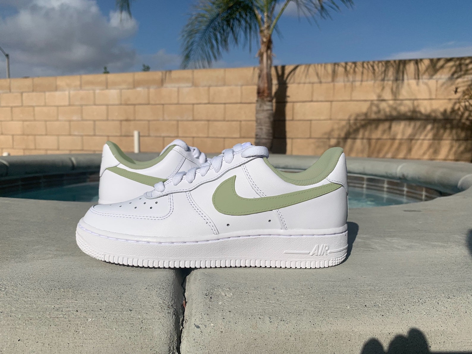 airforce 1 shadow in sage green