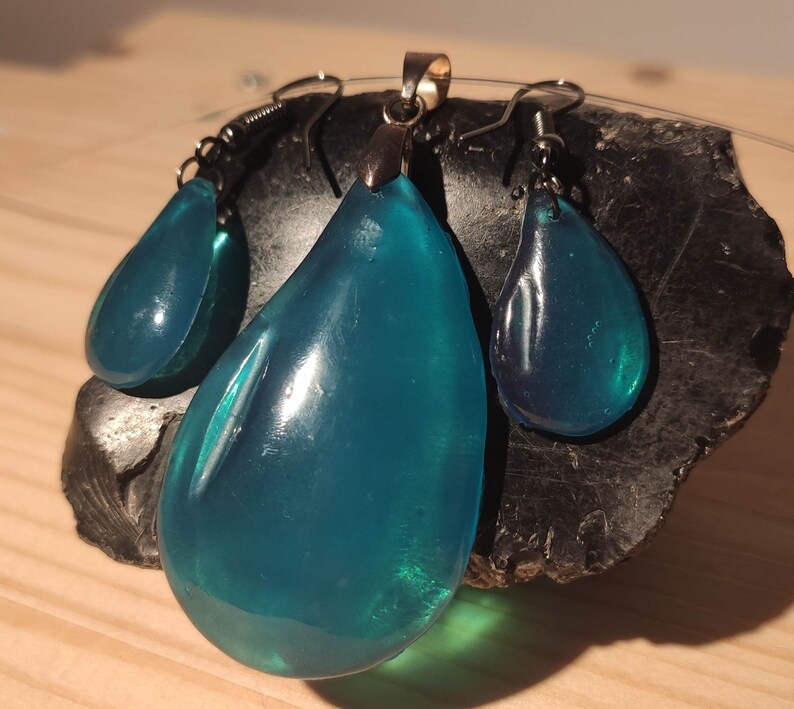 Jewelry Set Water Pendant & Earrings Water Element Necklace image 0