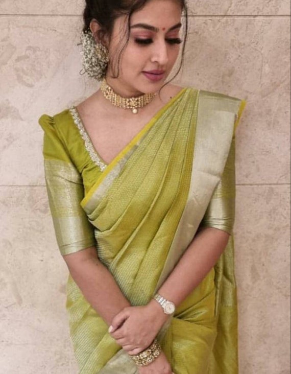 Jewellery on deals green saree