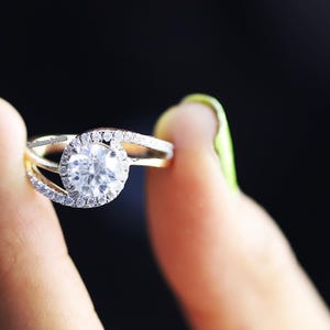 Swirl Bypass Diamond Ring,  Two-Tone  Ring, 1.5CT Round Cut Moissanite Engagement Ring, Moissanite Wedding Ring, 925 Sterling Silver Ring