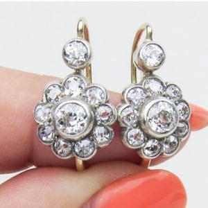 ヴィンテージアールデコイヤリング、フローラルダイヤモンドイヤリング、レバーバックイヤリング、ラウンドダイヤモンドウェディングイヤリング、ベゼルイヤリング、14Kゴールドオーバー