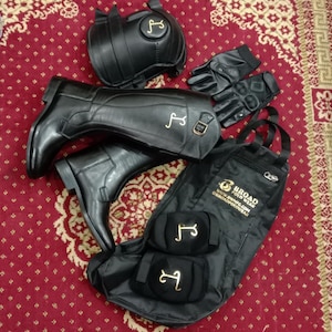 Handgefertigte Lederpolo-Stiefel und Schutzausrüstung - Lange Reitstiefel - Geschenk zum Reiter