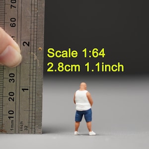 Figur pinkelnder Mann HO 1/64 43 24 18 Scale handbemalt