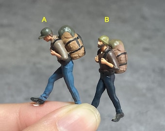 HO 1/64 43 24 1/18 scale Hiker man and woman handpaint. B8-9, G76