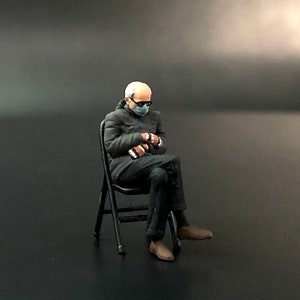 old person figure HO 1/64 1/43 1/24 1/18 Scale handpaint high detail