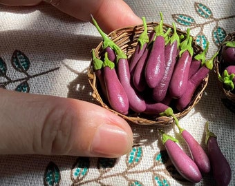 Légumes miniatures aubergines 1/12 (5 pièces SANS panier en bambou)