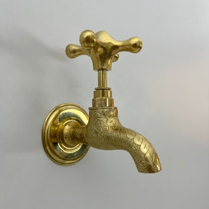 Wall Mounted Faucet Antique Brass Cross Handle Cold Water Tap for Laundry Utility Washing Machine or bathroom Garden 1/2 Washbasin Spigot