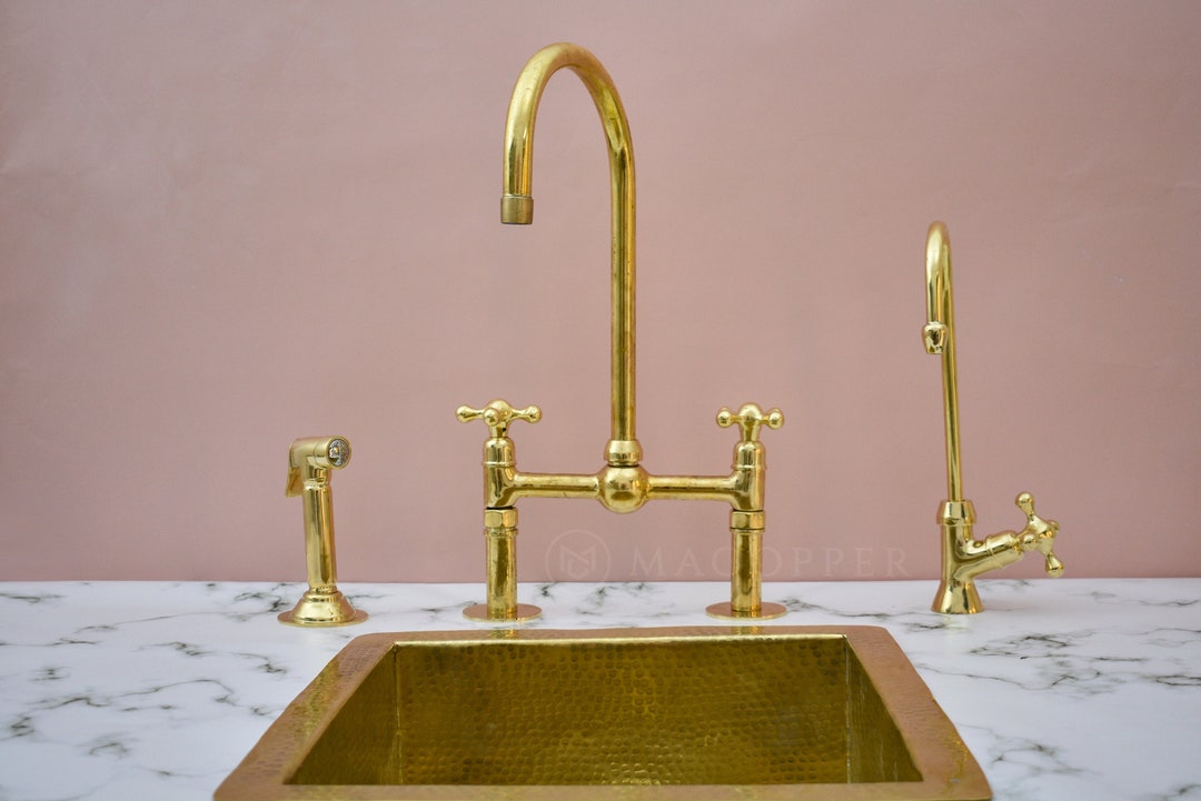 シンプルなクロスハンドル付きソリッドブラスキッチンブリッジ蛇口