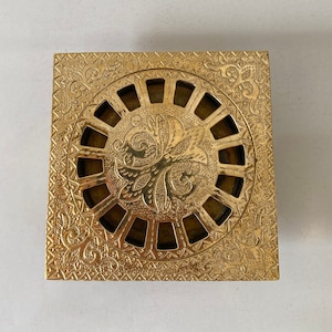 4inch Solid Brass Floor Drain, Hand Engraved Shower Floor Drain with Removable Strainer Cover Bathroom floor drain Brass Bathroom Accessory