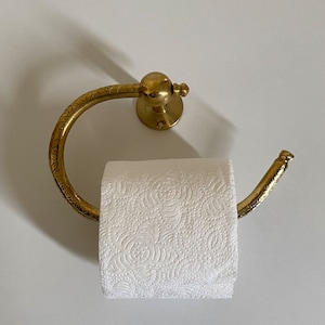 Porta carta igienica in ottone massiccio non laccato, porta rotolo per bagno di servizio artigianale, porta rotolo per bagno a parete inciso a mano