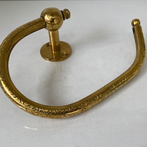 Porta carta igienica realizzato a mano in ottone massiccio, porta rotolo di carta igienica inciso a mano in stile antico, accessorio per il bagno montato a parete, design vintage