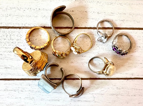 Vintage Mixed Variety 10 Piece Ring Collection - image 10