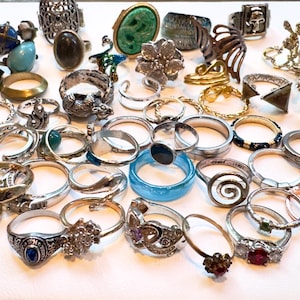 Vintage To Now Mixed Variety 50 Piece Ring Collection Ref. 012