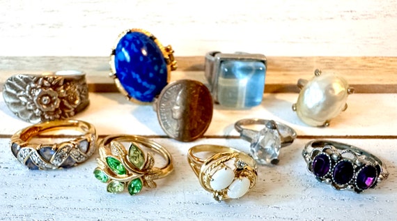 Vintage Mixed Variety 10 Piece Ring Collection - image 1